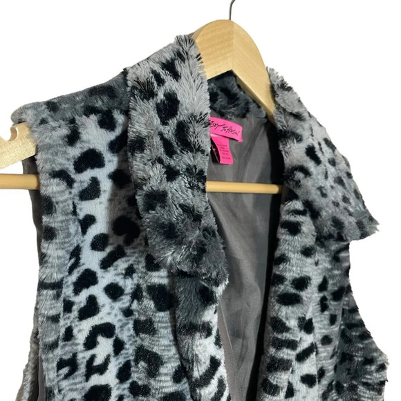 VINTAGE Betsey Johnson Faux Fur Sleeveless Vest in Grey/Black Size L - Picture 5 of 8